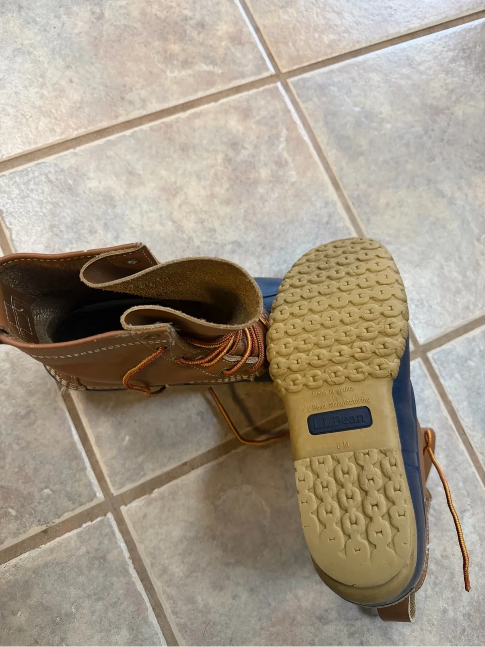 L.L. Bean Brown Leather and Navy Rubber Lace-Up Women's Winter Boot
